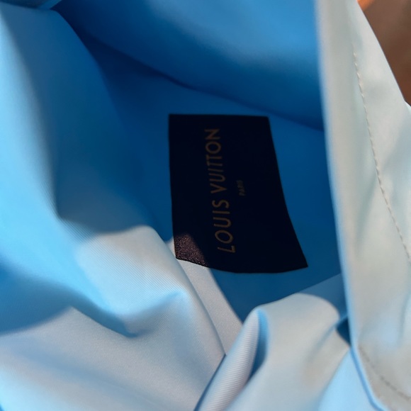 Versatile Elegance: Louis Vuitton Light Blue Monogram Reversible Windbreaker - Picture 5 of 7
